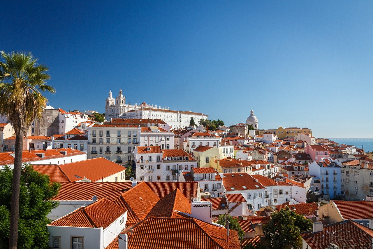 how-much-money-do-tefl-teachers-earn-in-portugal-enchanted-esl